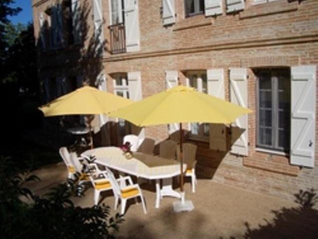 Le Platane Bed & Breakfast Lafrancaise ภายนอก รูปภาพ
